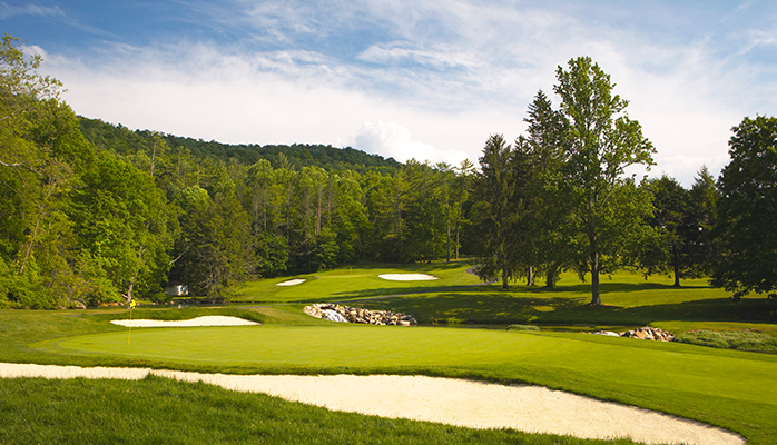 ship my clubs to The Cascades Course 