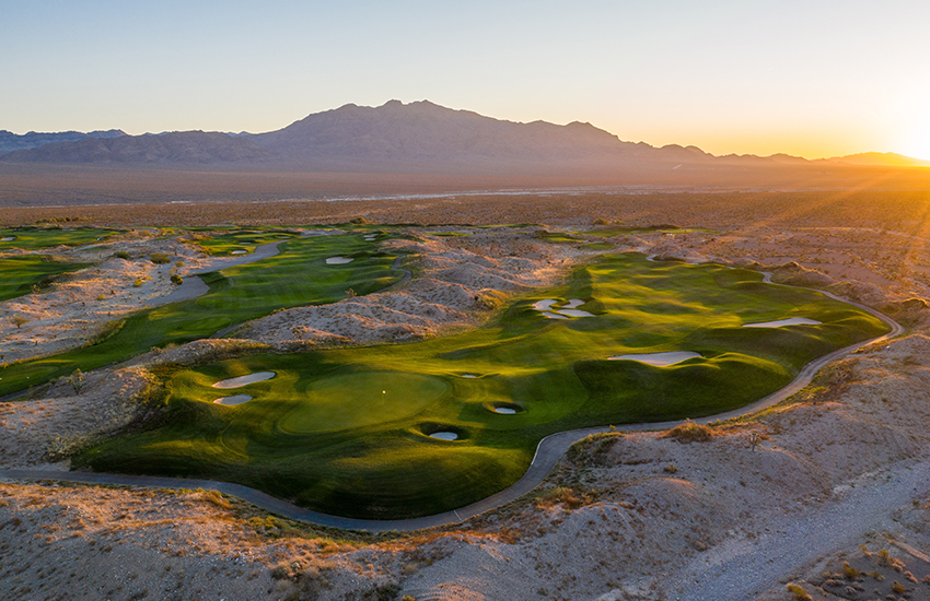 One of the top fall golf courses in the west is Las Vegas Paiute Resort