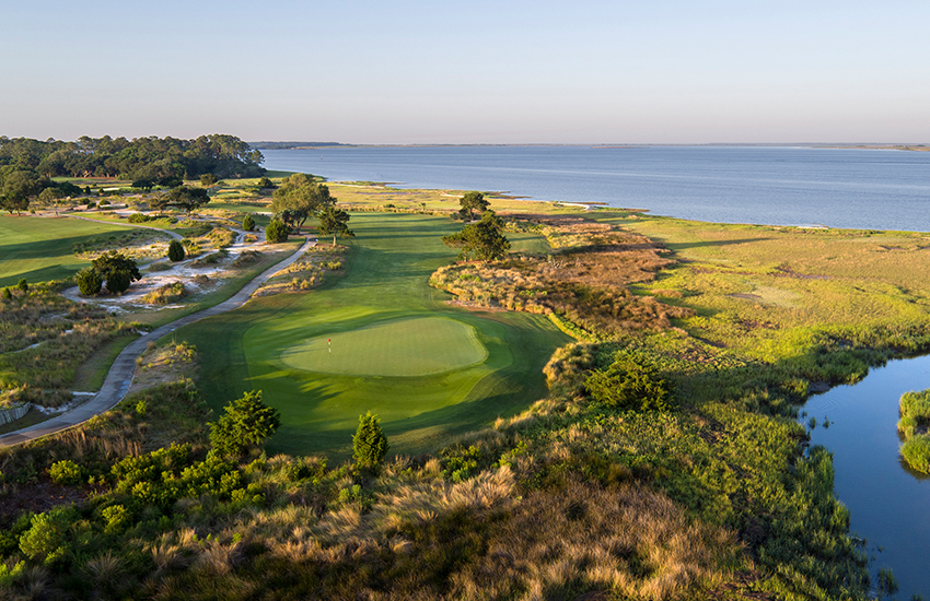 Learn about the top fall golf destination to visit this year