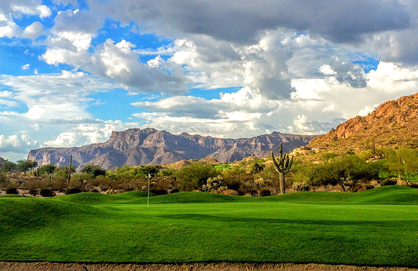 Top warm weather golf course to play is Golf Canyon in Arizona