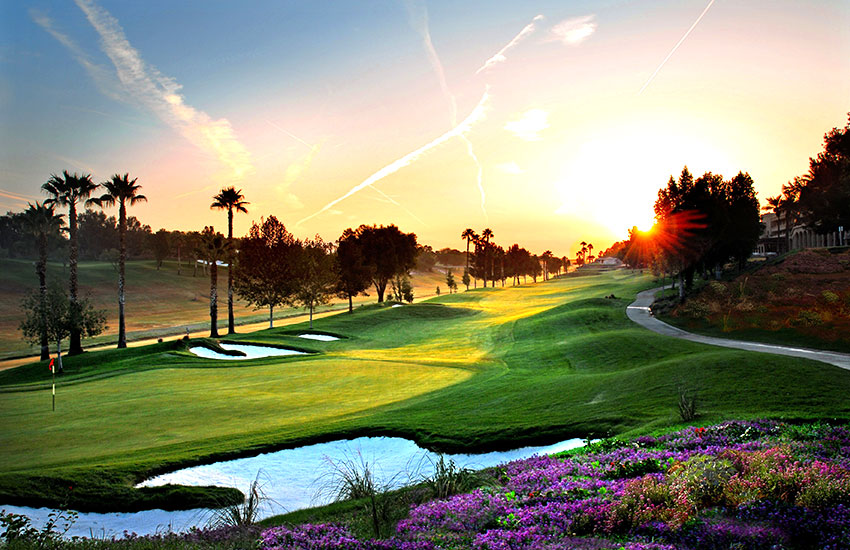 The best fall golf resort for groups is Indian Wells Golf Resort